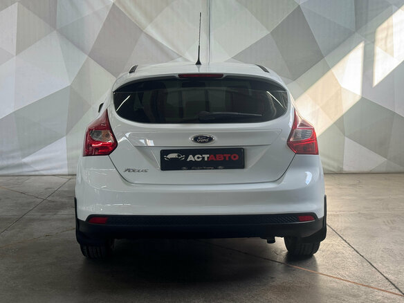 2012 Ford Focus III, белый - вид 4