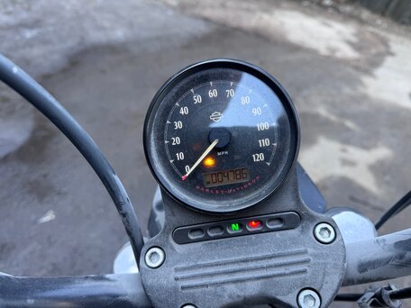 2020 Harley-Davidson Sportster 883, серый, 500000 рублей, вид 3