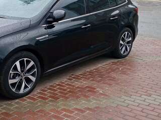 2018 Renault Megane IV, чёрный, 1550000 рублей, вид 5