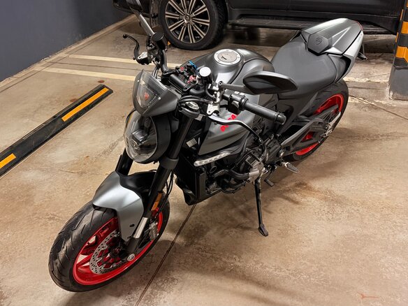 2021 Ducati Monster 937, серый, 1285000 рублей - вид 1