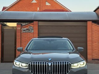 2020 BMW 7 серии Long 740Li xDrive VI (G11/G12) Рестайлинг, серый, 5700000 рублей, вид 1