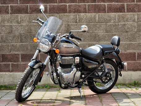 2025 Royal Enfield Meteor, чёрный, 528000 рублей, вид 4