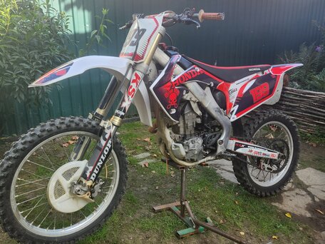 2013 Honda CRF 250F, красный, 320000 рублей, вид 1
