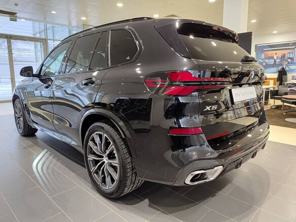 2025 BMW X5 30d IV (G05/G18) Рестайлинг, чёрный, 14200000 рублей - вид 6