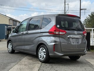 2023 Honda Freed II Рестайлинг, серебристый, 1051010 рублей, вид 5