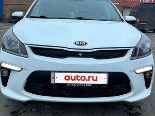 2017 Kia Rio IV, белый, 1300000 рублей, вид 1