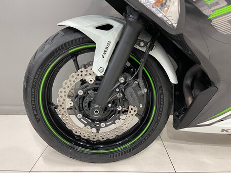 2022 Kawasaki Ninja 650, белый, 850000 рублей, вид 5
