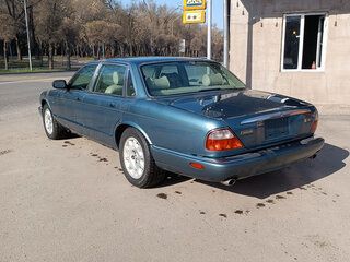 1999 Jaguar XJ II (X308), серый, 2634000 рублей, вид 2
