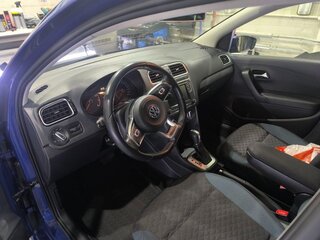 2020 Volkswagen Polo V Рестайлинг, синий, 1350000 рублей, вид 3