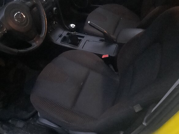 2006 Mazda 3 I (BK), жёлтый, 300000 рублей - вид 4