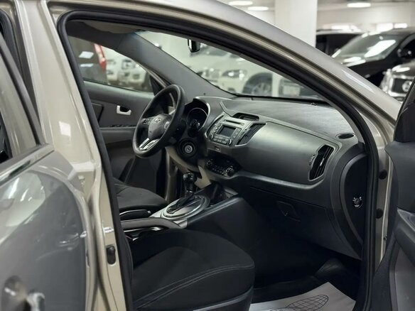 2014 Kia Sportage III Рестайлинг, серебристый, 995000 рублей - вид 12