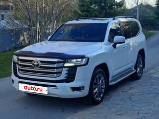 2021 Toyota Land Cruiser 300 Series, белый, 8700000 рублей, вид 1