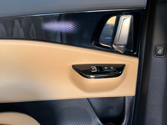 2021 Kia Carnival IV, белый, 5000000 рублей - вид 6