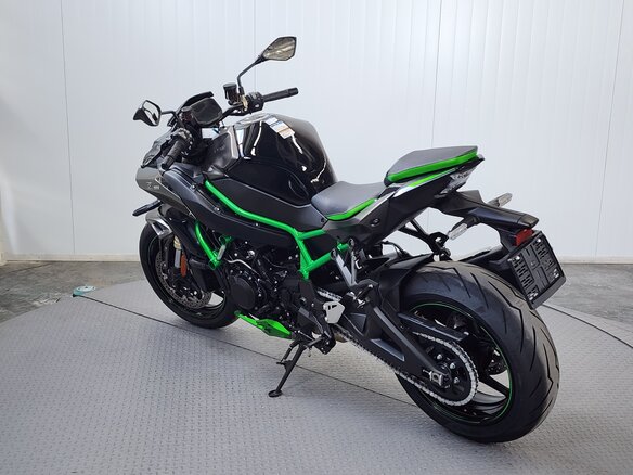 2023 Kawasaki Z H2, серый, 1599000 рублей - вид 5