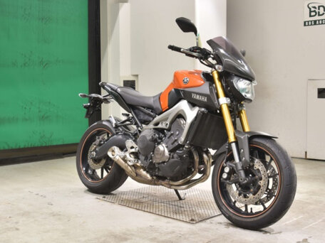 2016 Yamaha MT-09 (FZ-09), оранжевый, 540000 рублей, вид 2