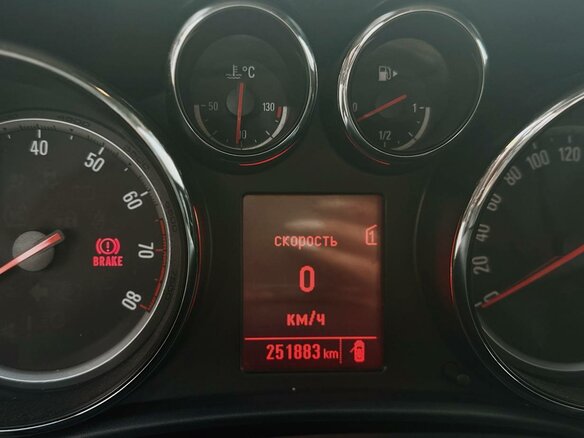 2011 Opel Astra J, серый, 690000 рублей - вид 9