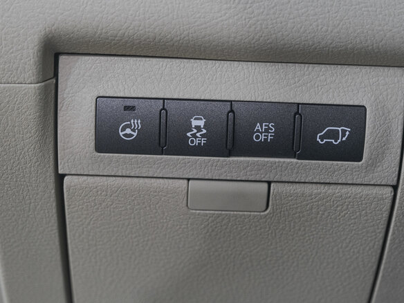 2013 Lexus LX 570 III Рестайлинг, чёрный, 4069000 рублей - вид 32