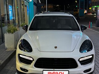 2010 Porsche Cayenne Turbo II (958), белый, 1790000 рублей, вид 2
