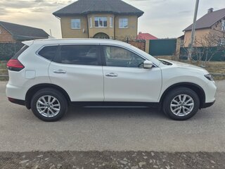 2022 Nissan X-Trail III Рестайлинг, белый, 3050000 рублей, вид 4