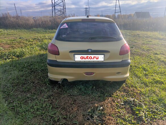 2002 Peugeot 206, жёлтый, 155000 рублей - вид 2