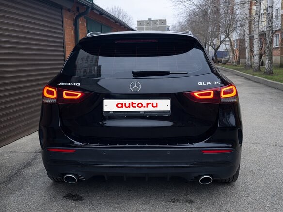 2020 Mercedes-Benz GLA AMG 35 AMG II (H247), чёрный, 3900000 рублей - вид 3