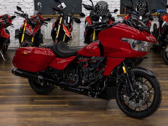 2025 Harley-Davidson CVO Road Glide ST, чёрный, 5990000 рублей - вид 19