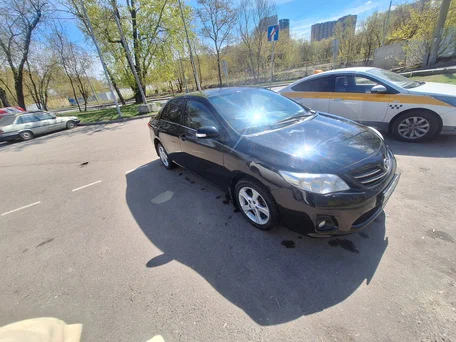 2012 Toyota Corolla X (E140, E150) Рестайлинг, чёрный, 950000 рублей, вид 1