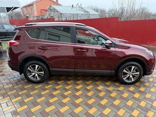 2017 Toyota RAV4 IV (XA40) Рестайлинг, красный, 2300000 рублей, вид 4