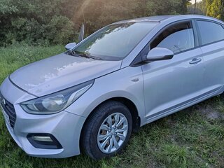 2018 Hyundai Solaris II, жёлтый, 740000 рублей, вид 1