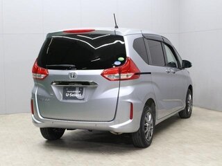 2023 Honda Freed II Рестайлинг, серебристый, 1276000 рублей, вид 4
