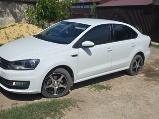 2016 Volkswagen Polo V Рестайлинг, белый, 1200000 рублей, вид 1
