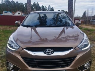2014 Hyundai ix35 I Рестайлинг, коричневый, 1499999 рублей, вид 3