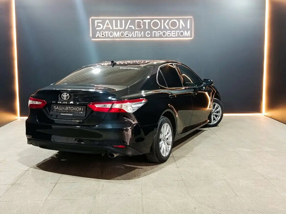 2018 Toyota Camry VIII (XV70), чёрный - вид 3