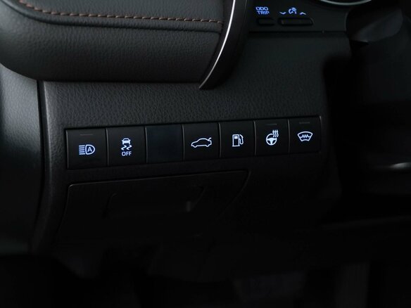 2018 Toyota Camry VIII (XV70), коричневый - вид 14