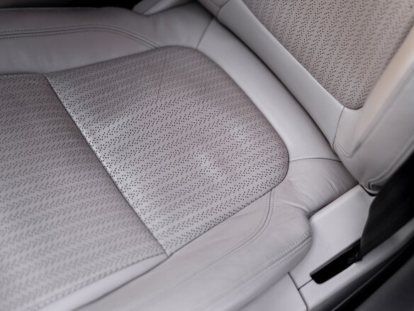 2016 Jaguar XF II, чёрный, 1890000 рублей - вид 5