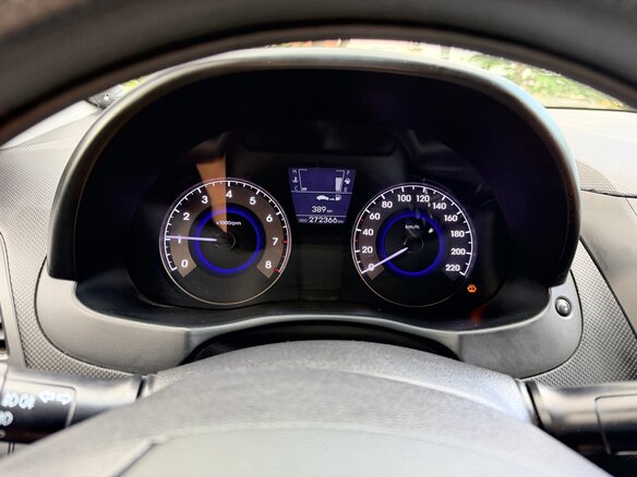 2011 Hyundai Solaris I, фиолетовый, 750000 рублей - вид 9