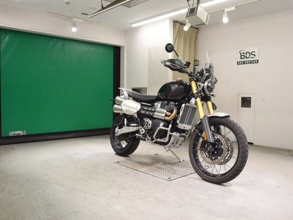 2025 Triumph Scrambler, чёрный, 1530000 рублей - вид 2