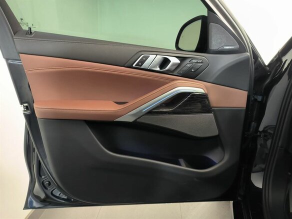 2025 BMW X6 30d III (G06) Рестайлинг, чёрный, 17200000 рублей - вид 16