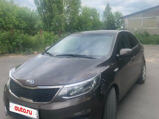 2016 Kia Rio III Рестайлинг, коричневый, 960000 рублей, вид 1