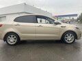 2015 Kia Rio III, бежевый, 500000 рублей - вид 1