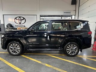 2026 Toyota Land Cruiser 300 Series, чёрный, 16000000 рублей, вид 2