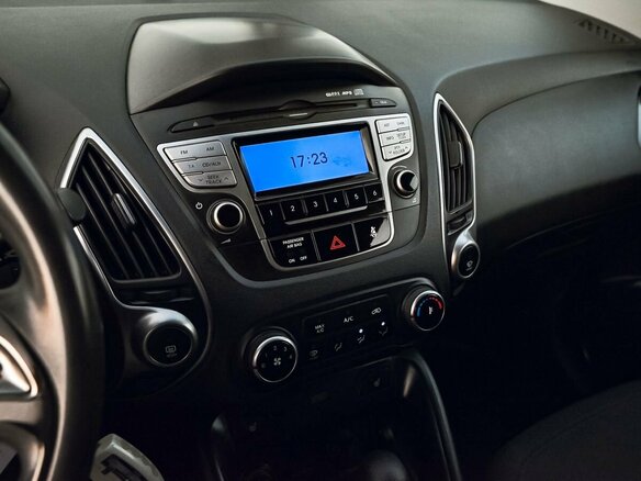 2010 Hyundai ix35 I, серебристый, 1137000 рублей - вид 9