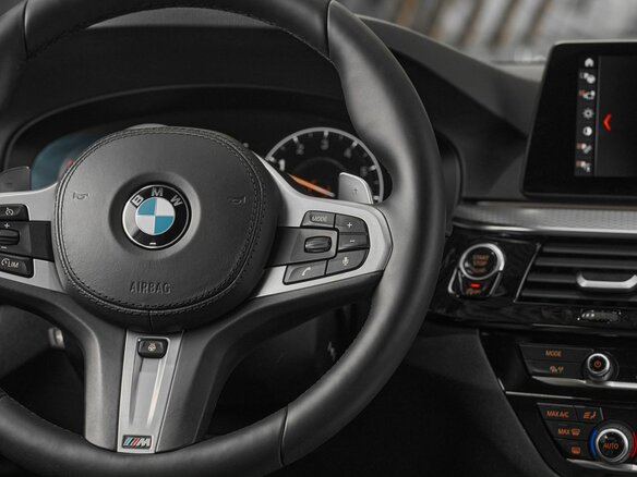 2019 BMW 5 серии 530i xDrive VII (G30/G31/G38), серый, 3299000 рублей - вид 12