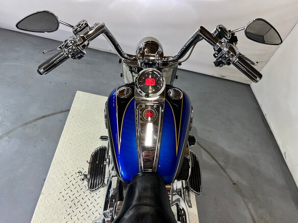 2011 Harley-Davidson Softail Custom, синий, 980000 рублей - вид 21