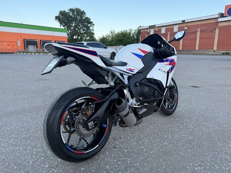 2012 Honda CBR 1000 RR/RA Fireblade, белый, 1099000 рублей, вид 3