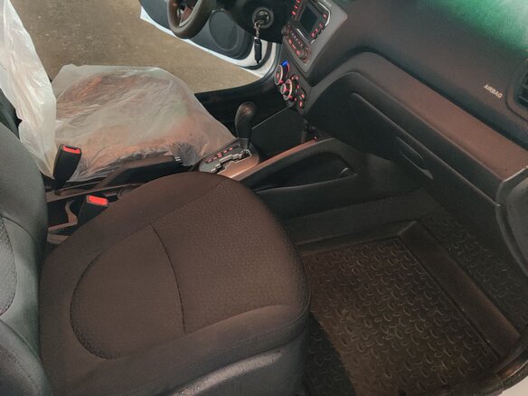 2013 Kia Rio 4-speed III, белый, 1110000 рублей - вид 9