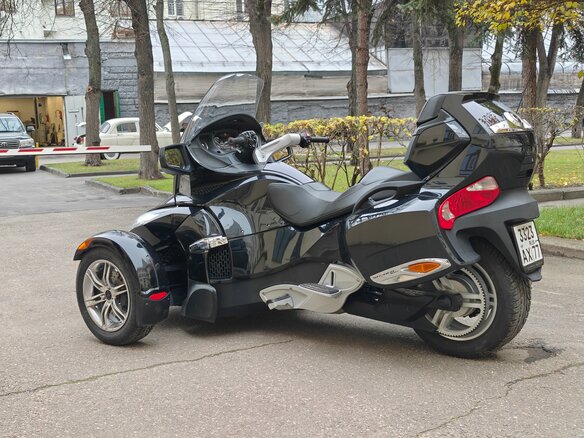 2011 BRP Can-Am Spyder, чёрный, 1600000 рублей - вид 3