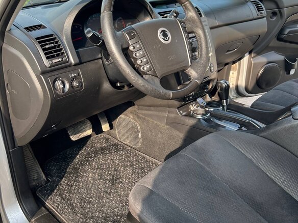 2012 SsangYong Rexton II, серебристый, 1380000 рублей - вид 28
