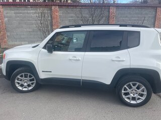 2022 Jeep Renegade I Рестайлинг, белый, 2050000 рублей, вид 4
