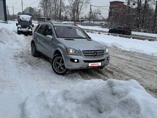 2005 Mercedes-Benz M-Класс 350 II (W164), серый, 1050000 рублей, вид 1